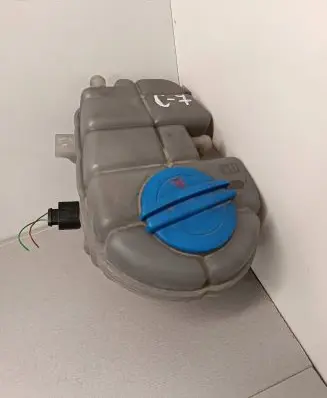 Audi A6 S6 C7 4G Coolant expansion tank/reservoir 4G0121403G