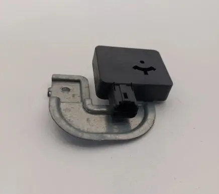 Nissan Leaf II (ZE1) Alarm system siren 