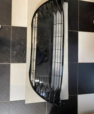 Toyota Yaris Front bumper lower grill 531020D130