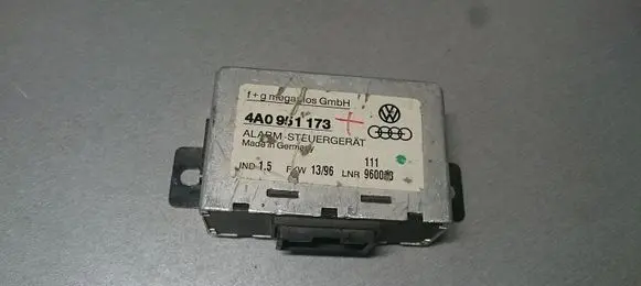 Audi A6 S6 C5 4B Alarm control unit/module 4A0951173