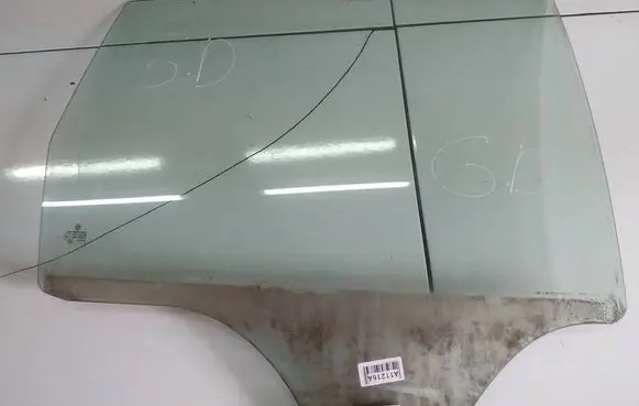 Volkswagen Polo IV 9N3 Rear door window glass AS2