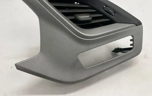 BMW 1 F40 Dashboard side air vent grill/cover trim 6823190