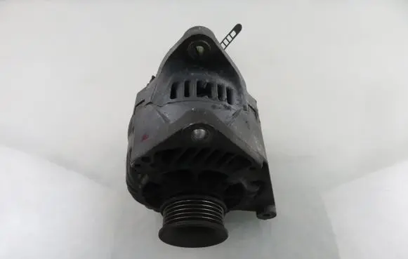 Audi A4 S4 B5 8D Generator/alternator