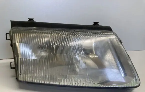 Volkswagen PASSAT B5 Headlight/headlamp