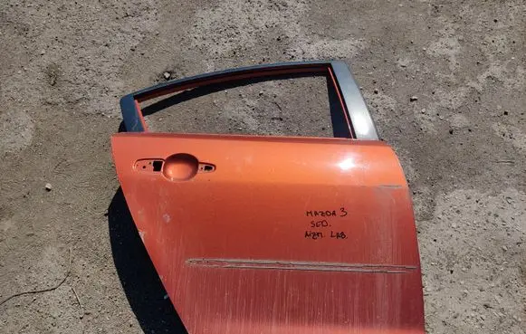 Mazda 3 I Rear door