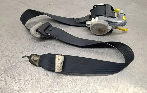 Mazda 5 Front seatbelt T89335T 0434087 020147