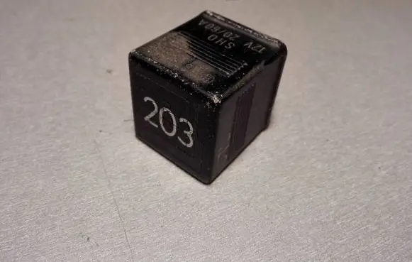 Volkswagen PASSAT B5.5 Other relay 8A0951253A