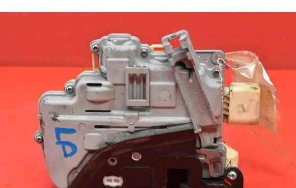 Audi Q7 4L Front door lock 3C1837015A