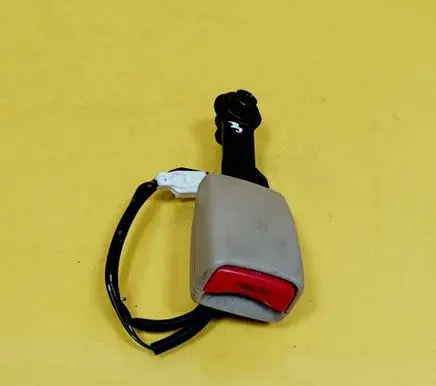 Nissan X-Trail T30 Front seatbelt buckle G3476