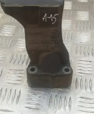 Mercedes-Benz E W212 Engine mounting bracket 6420961745