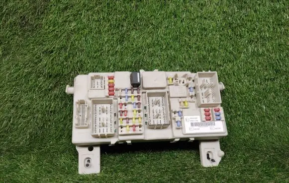 Ford C-MAX I Power management control unit 7M5T14A073CE
