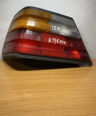 Mercedes-Benz E W124 Rear/tail lights 0153373R3 C745