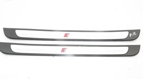 Audi A1 sill trim set (inner) 8V4853491N