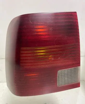 Volkswagen PASSAT B5 Rear/tail lights 3B5945095F