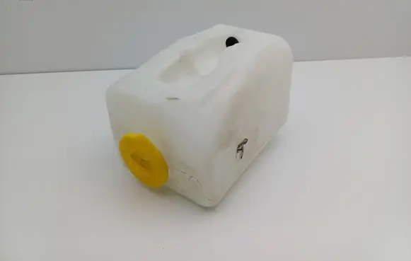 Opel Corsa C Windshield washer fluid reservoir/tank 