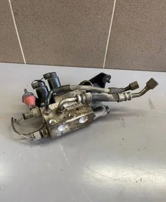 BMW 7 E65 E66 Active stabilizer control/valve assembly 6758704