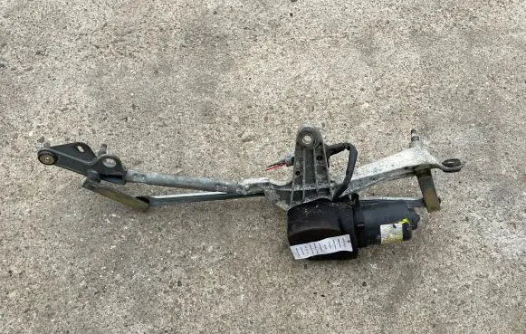 Renault Laguna I Front wiper linkage and motor