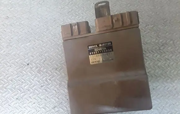 Toyota Avensis Verso Fuel injection control unit/module 1310001041