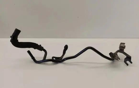 Volkswagen PASSAT B8 Engine coolant pipe/hose 04L121030 04L121070AB