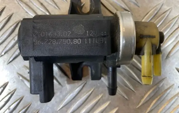 Ford C-MAX II Turbo solenoid valve 9672875080 70163302 1TT09