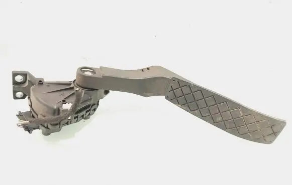 Volkswagen Touareg I Accelerator throttle pedal 7L0723507E 6PV00802626