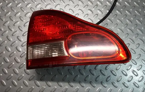 Toyota Avensis Verso Tailgate rear/tail lights