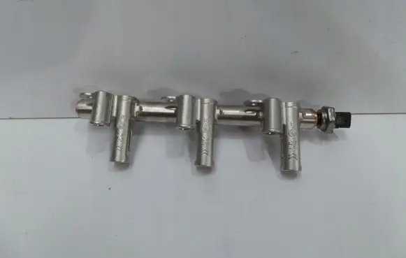 Opel Grandland X Fuel main line pipe 9811353880