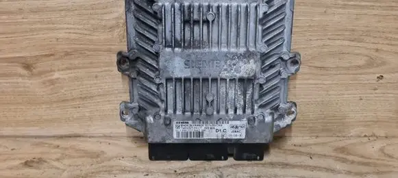 Volvo V50 Engine control unit/module 30743623AA 5WS40212H SID803