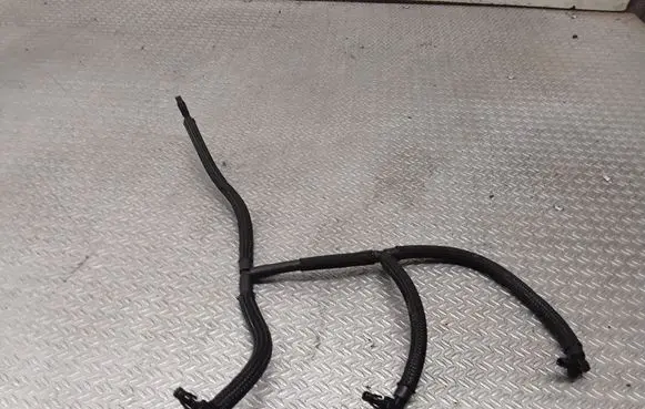 Volkswagen Polo V 6R Fuel return line/hose 