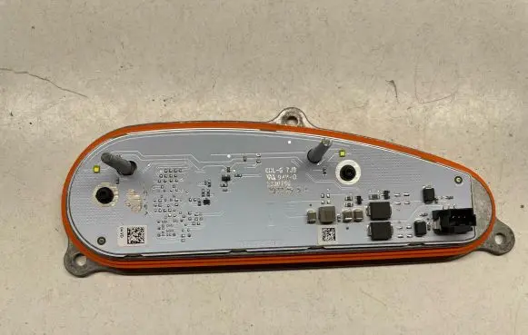 Dacia Sandero LED ballast control module 00218062 VP00218062