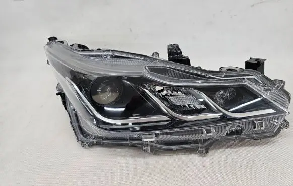 Toyota Corolla E210 E21 Headlight/headlamp 81110-02T31-00