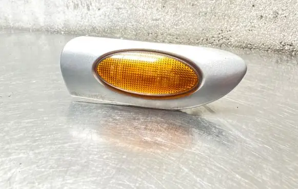 Opel Vectra B Front fender indicator light 