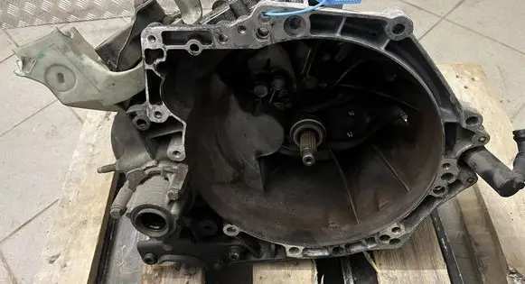 Peugeot 208 II Manual 5 speed gearbox 