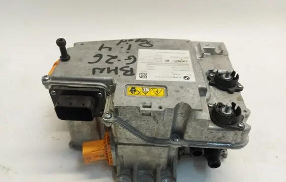 BMW 4 G22 G23 G24 G26 Voltage converter inverter 5a73e28