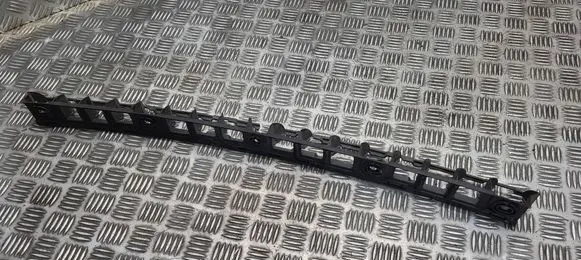 Rear bumper mounting bracket
