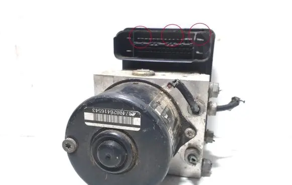 Volkswagen Golf V ABS Pump 1K0907379M