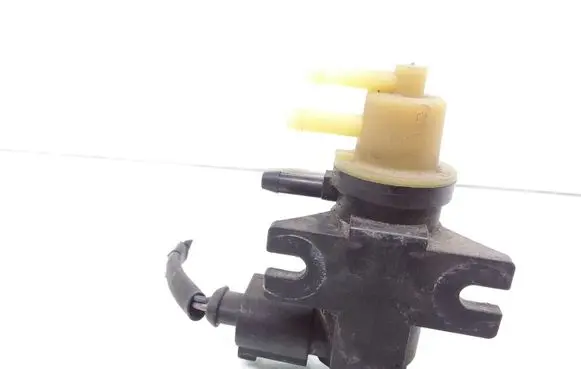 Skoda Roomster (5J) Turbo solenoid valve 1K0906627A 70086800