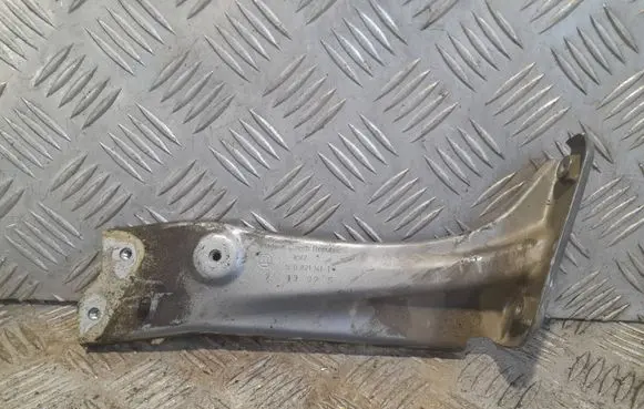 Skoda Octavia Mk3 (5E) Fender mounting bracket 5E08211411