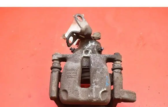 Volkswagen Golf V Rear brake caliper 