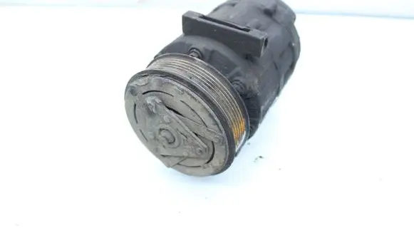 Opel Vivaro Air conditioning (A/C) compressor (pump) 473