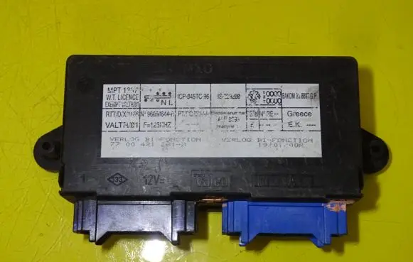 Renault Laguna I Comfort/convenience module 7700421261A