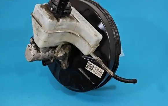 Volkswagen PASSAT B7 Brake booster 3C1614105AP IMPRK1594194