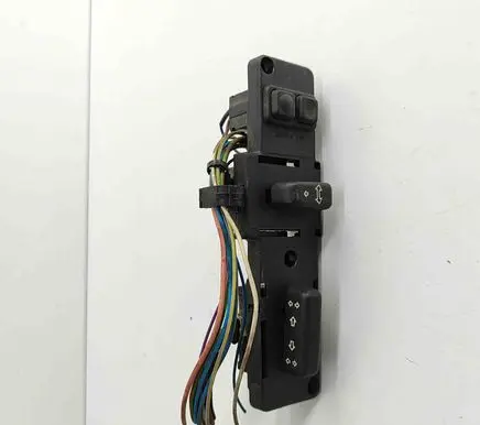 Land Rover Range Rover P38A Seat control switch YUB101170