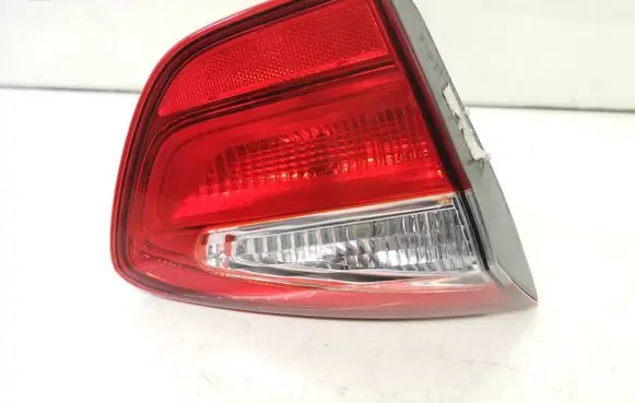 KIA Rio Tailgate rear/tail lights 924031W2