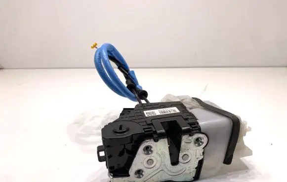 Hyundai Tucson TL Rear door lock 81420D7510