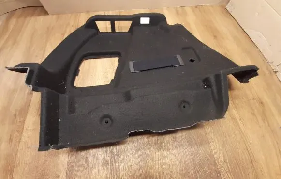 Trunk/boot side trim panel