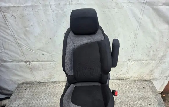 Citroen C4 SpaceTourer Front passenger seat 