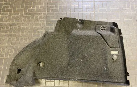 Trunk/boot side trim panel