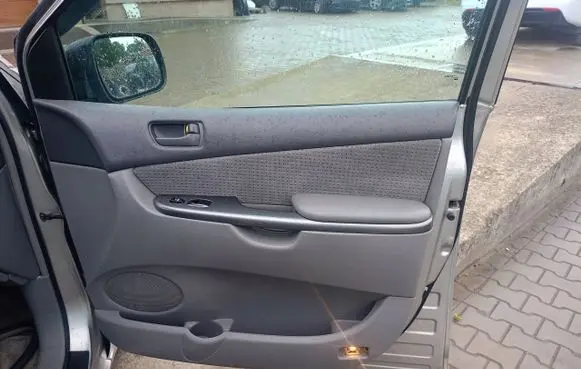 Toyota RAV 4 (XA30) Front door card panel trim