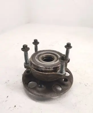 Mercedes-Benz C W205 Rear wheel hub A2303560000